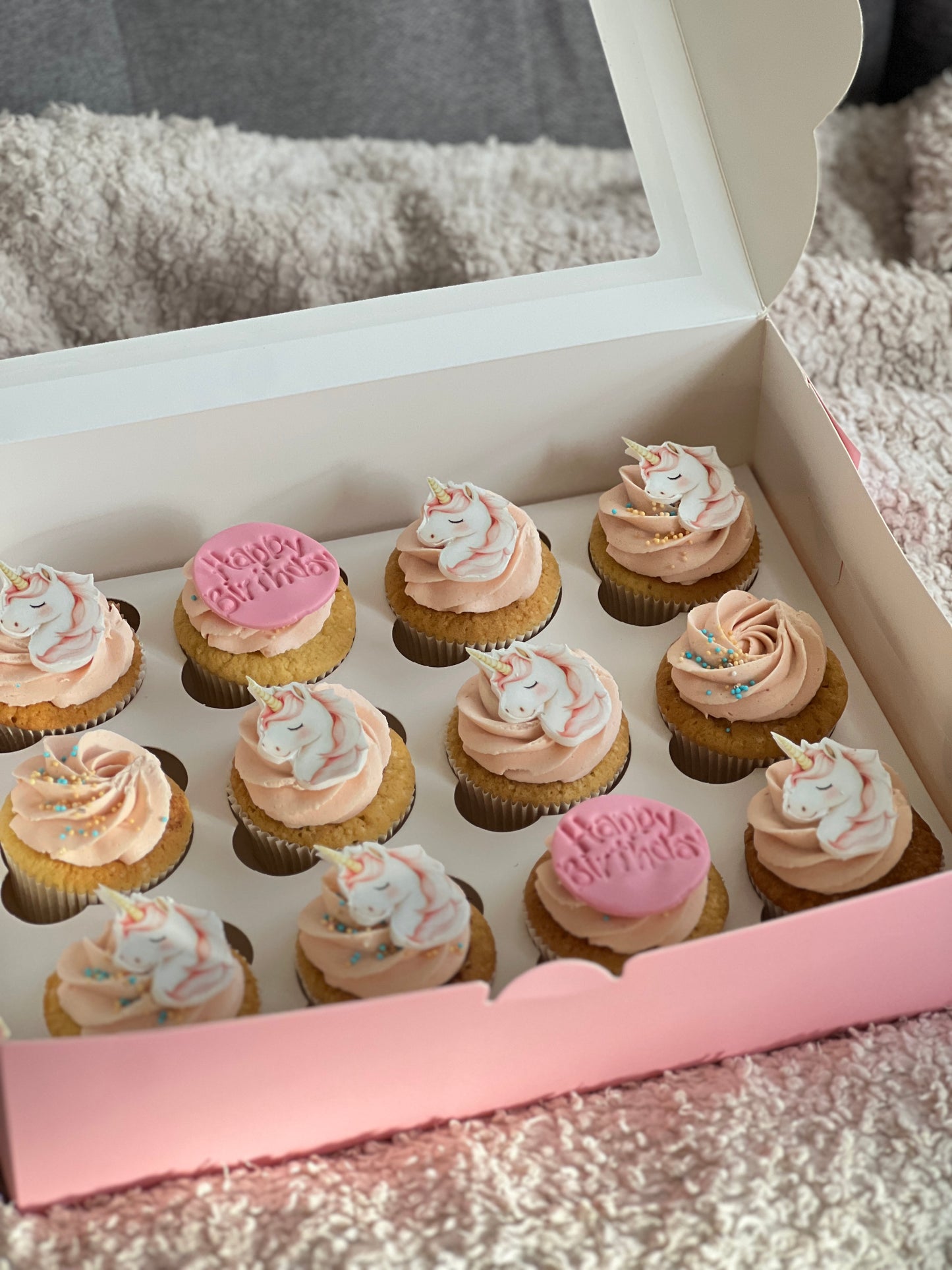 12 cupcake